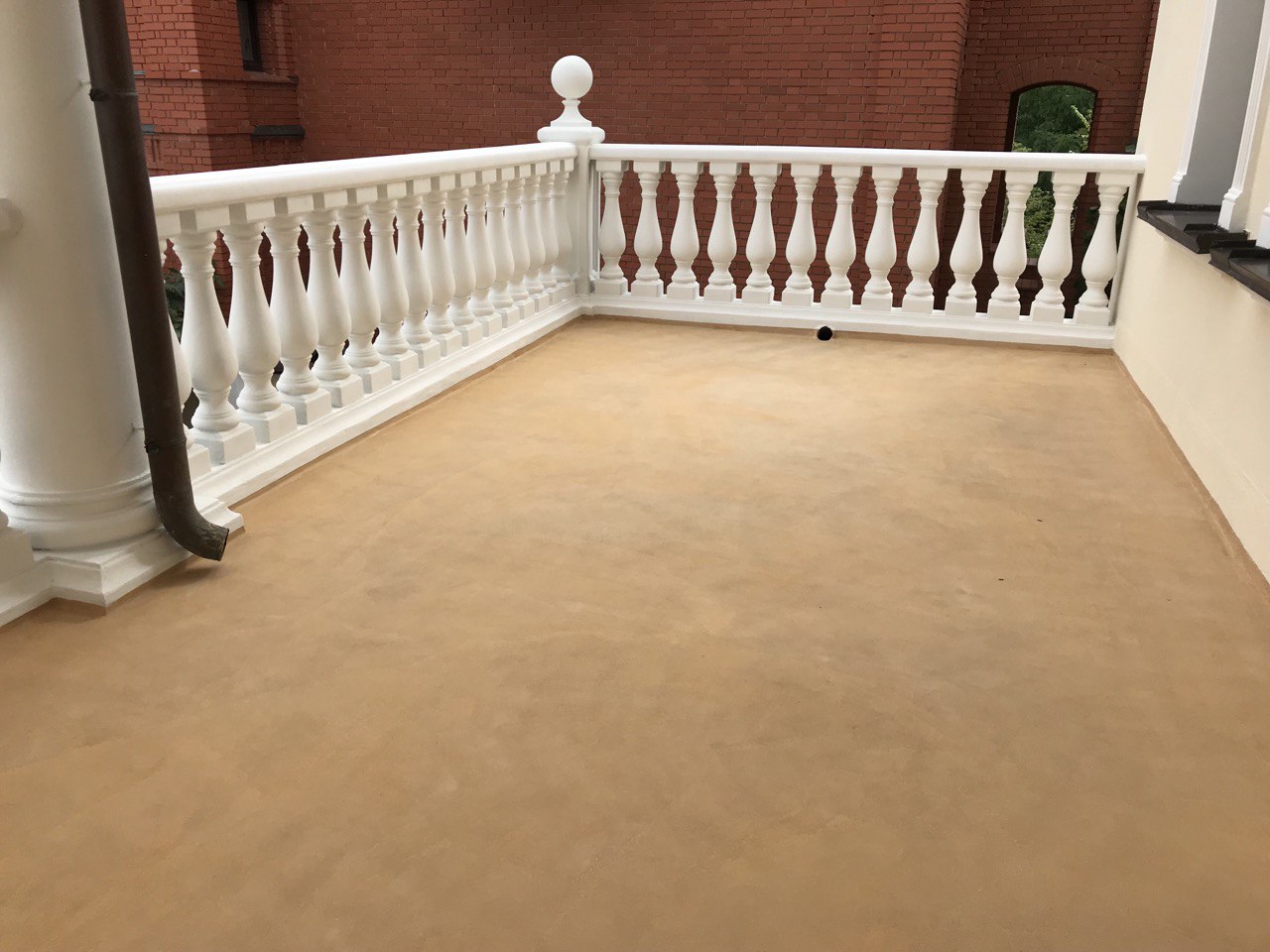 ПІДЛОГА НА ТЕРАСІ, БАЛКОНІ, У ДВОРІ